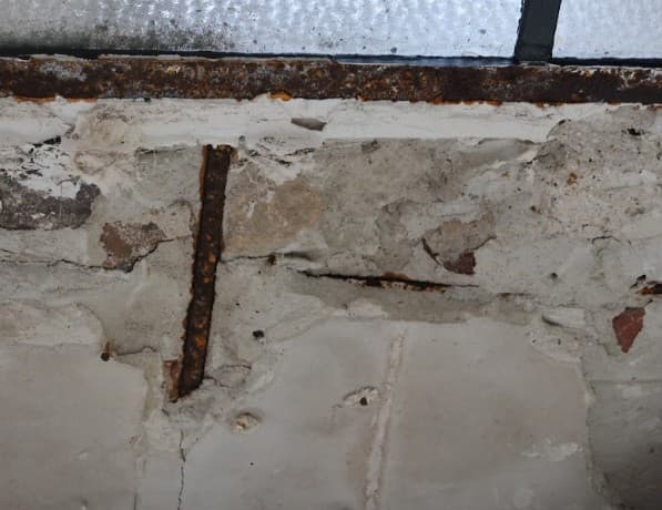 Fissures dans un batiment